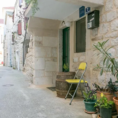 Nyaraló Seaside House Kastel Novi, - 22292 Kaštela